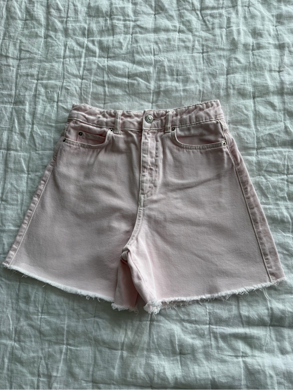 Women’s Light Pink Denim Frayed Hem Shorts